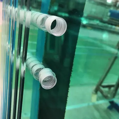8mm 硬化ガラステーブルトップとフラットポーリングエッジ 顧客の要求に応じて作業